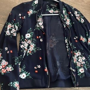 Floral zip up jacket only worn a few times